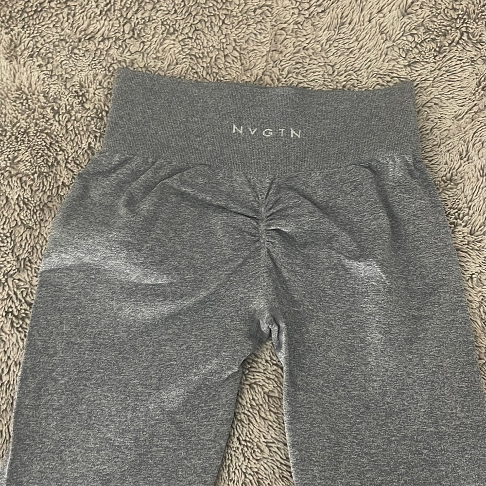 NVGTN Grey Scrunch Seamless Leggings